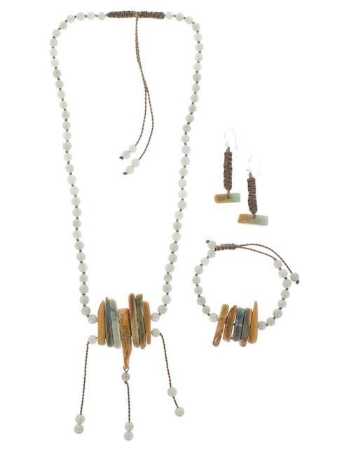 Aretes, collar y pulsera artesanal de Jade Rocio de la Mañana Tienda del Museo Nacional de Antropología