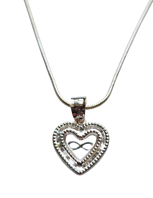 Collar con dije de corazón Limerence By Claudia Herrera Infinito de plata P 925