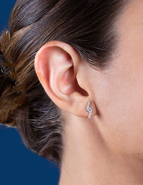Broqueles Jayda de oro blanco con acabado pavé diamante