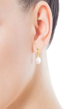 Aretes Tous con acabado lustre perla
