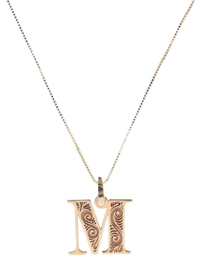 Colgante y dije de letras Fonelli de oro 14 K