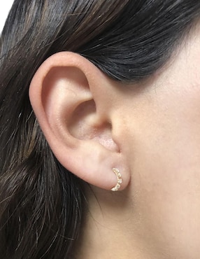 Broqueles Mancini de oro con acabado brillante zirconia