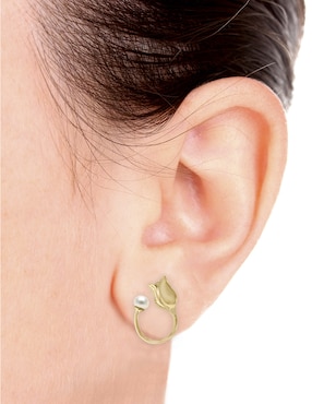 Aretes de flor Fianelli Tulipan de oro con acabado brillante perla