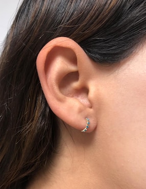 Broqueles Mancini de oro con acabado brillante zirconia