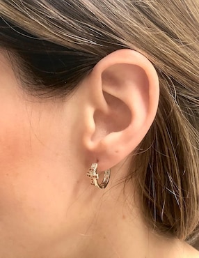 Aretes Oro Angelus con acabado brillante zirconia