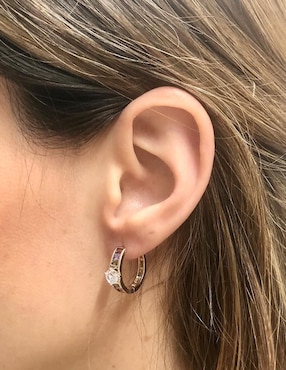 Aretes Oro Angelus con acabado brillante zirconia