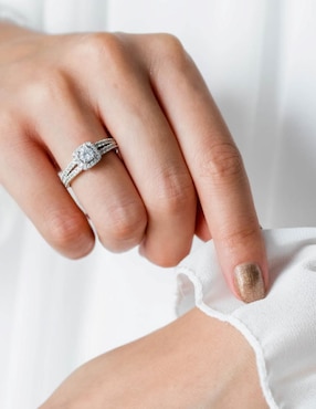 Anillo de compromiso Clepsidra