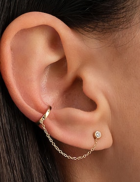Aretes Zoe Lev de oro con acabado pavé diamante