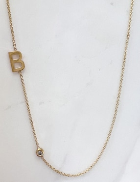 Collar de letra b Zoe Lev de oro 14 K