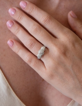 Anillo de compromiso de oro blanco 14 k Ayla
