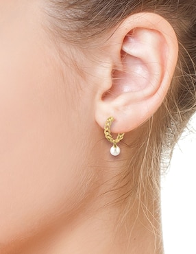 Aretes redondos Effy Luna de oro con acabado pavé perla de agua