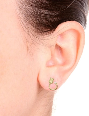 Aretes redondos Fianelli Tulipán de oro con acabado brillante perla