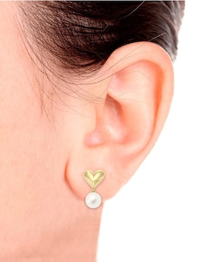 Aretes de corazón Fianelli Dolcezza de oro con acabado brillante perla