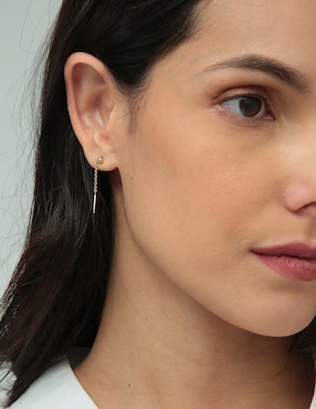 Aretes Unoaerre de oro con acabado brillante