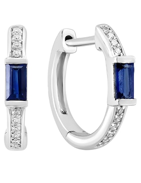 Aretes redondos Effy Royale Bleu de oro con acabado pavé zafiro y diamante