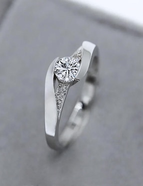Anillo de compromiso Clepsidra