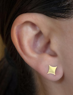 Broqueles de estrella Giallo Exclusiva de oro con acabado espejo
