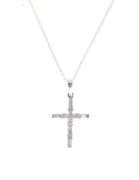 Collar de cruz Jayda de oro blanco 14 K