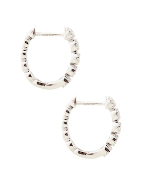 Aretes Huggies Jayda de oro 14 K con acabado pavé diamante