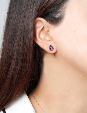 Aretes de gota Valessa de oro con acabado espejo amatista