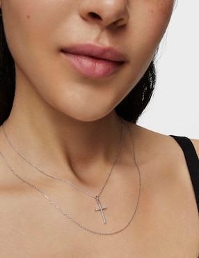 Dije de crucifijo Tous les classiques de oro blanco 18 K