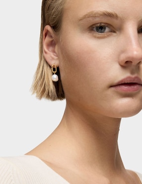 Aretes circulares Tous Hold Oval de oro con acabado brillante perla