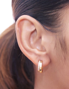 Aretes de aro redondos Riccardo Orsato de oro con acabado pavé diamante