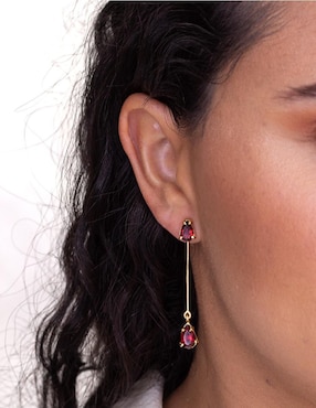 Aretes de pera Teresa Díaz Joyería Mexicana Destellos De La Tierra de plata P 925 con acabado baño de oro granate