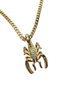 Collar con dije de escorpión Limerence By Claudia Herrera de oro laminado 14 K