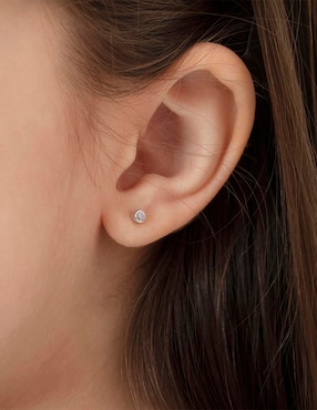 Broqueles In Season Jewelry de oro blanco 14 K con acabado brillante