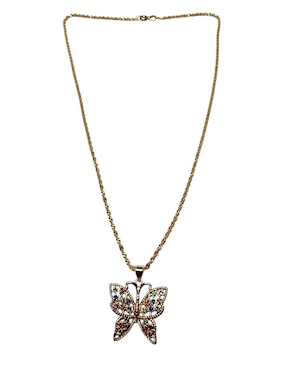 Collar con dije de mariposa Limerence By Claudia Herrera Insecto de oro laminado