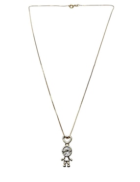 Collar con dije de niña Limerence By Claudia Herrera de oro laminado 14 K