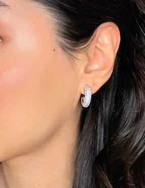 Arracadas de media luna Aretize de plata P 925 con acabado pavé zirconia
