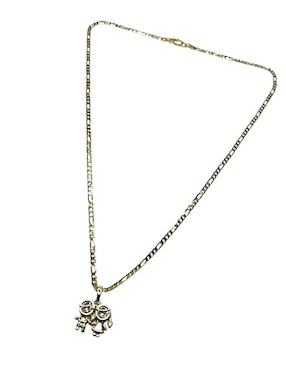 Collar con dije de niño Limerence By Claudia Herrera de oro laminado 14 K