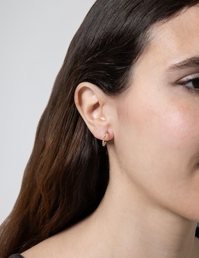 Aretes redondos Jayda de oro con acabado brillante diamante