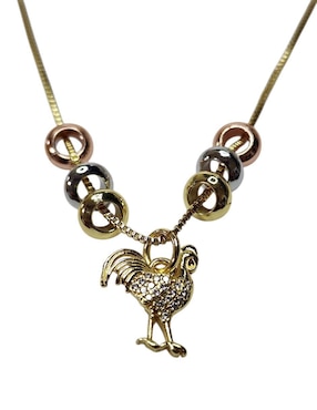 Collar con dije de gallo Limerence By Claudia Herrera Ave de oro laminado 14 K