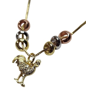 Collar con dije de gallo Limerence By Claudia Herrera Ave de oro laminado 14 K