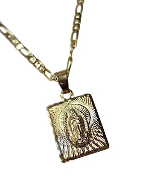Collar Virgen de Guadalupe Limerence By Claudia Herrera de oro laminado 14 K