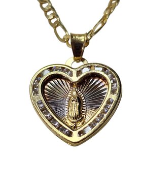 Collar virgen de guadalupe de corazón Limerence By Claudia Herrera de oro laminado 14 K