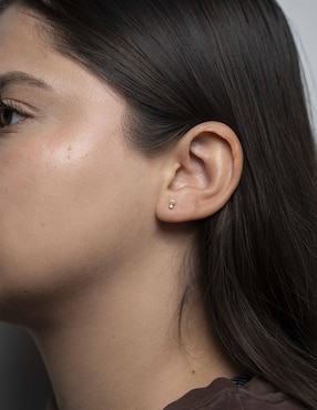 Broqueles de perla Mardía de oro con acabado pavé zirconia
