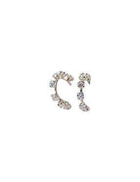 Aretes de media luna Mardía de oro con acabado pavé zirconia