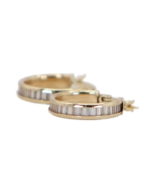 Arracadas Crixus Joyeria de oro con acabado pavé zirconia