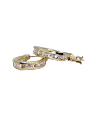 Arracadas de flecha Crixus Joyeria de oro con acabado pavé zirconia