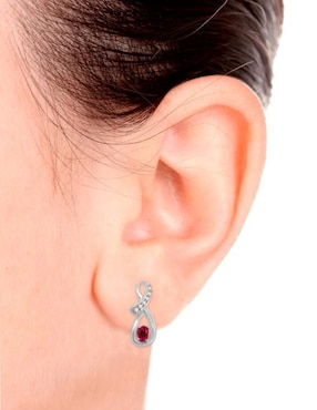 Aretes Fascinare de oro 14 K con acabado brillante rubí y diamante