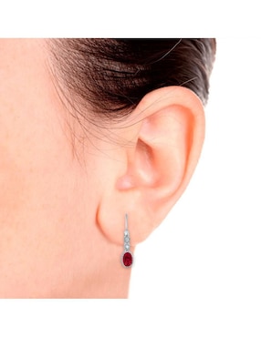 Aretes Fascinare Addel de oro con acabado brillante rubí y diamante
