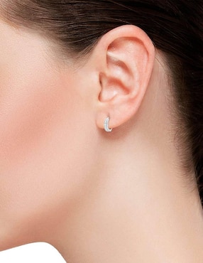 Arracadas Joyerías Bizzarro de oro blanco 14 K con acabado brillante zirconia