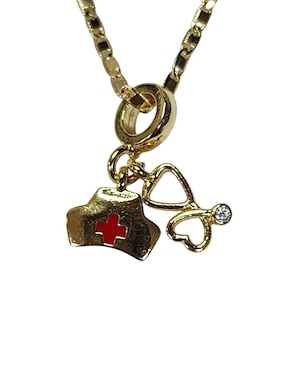 Collar con dije de estetoscopio Limerence By Claudia Herrera de oro laminado 14 K
