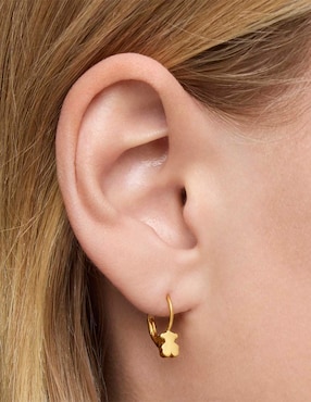 Aretes cortos de oso Tous Sweet Dolls de oro 18 k con acabado brillante