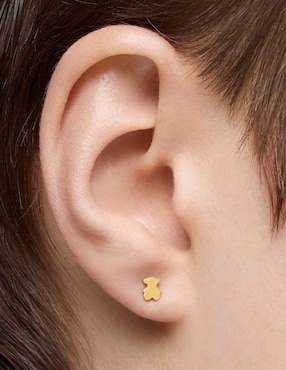 Arete corto de oso Tous Sweet Dolls de oro amarillo 18 k con acabado brillante perla