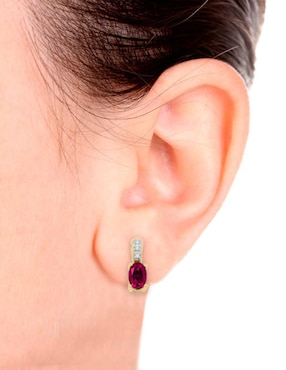 Aretes cortos ovalados Fascinare Rubeos de oro 14 k con acabado brillante rubí y diamante